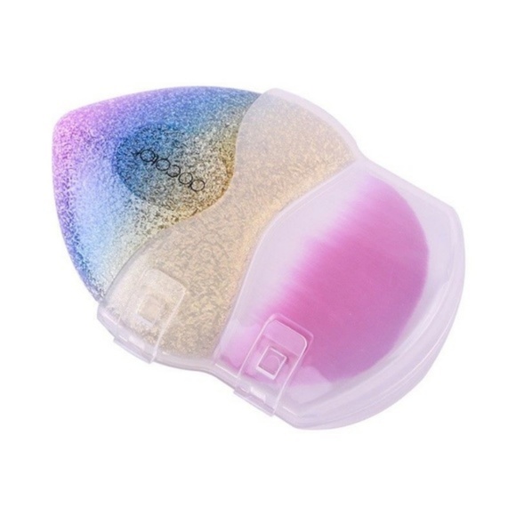 ✨3 for $15✨Rainbow Sparkle Makeup Brush - Picture 3 of 8